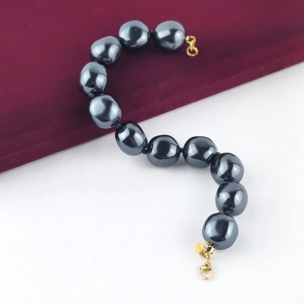 Vintage Monet Faux‎ Tahitian Pearl Bracelet Peacock Gray Knotted Beads Signed